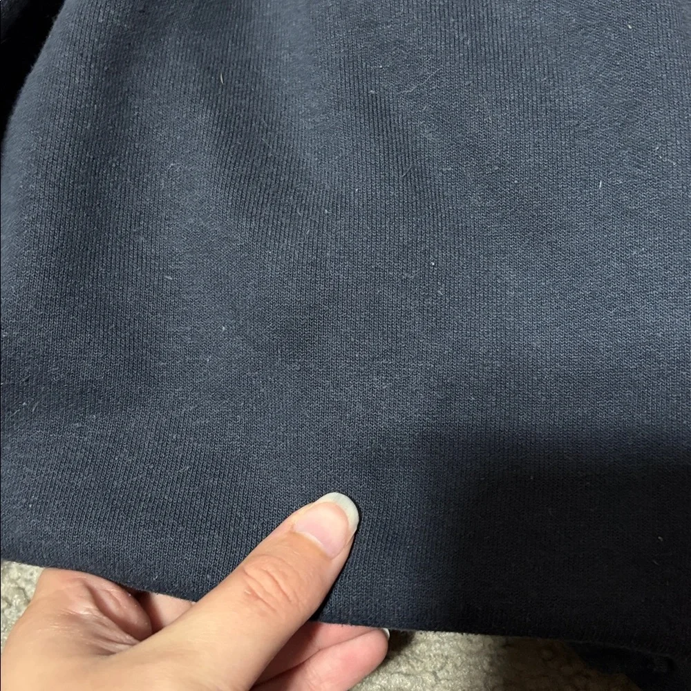 Carhartt men’s navy blue sweatshirt - Picture 8 of 10